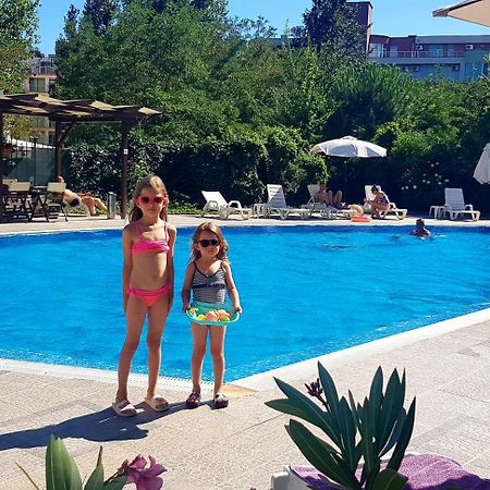 Family Apartments In Solmarin サニービーチ エクステリア 写真